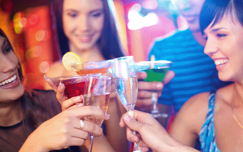 Feiern mit Getränken